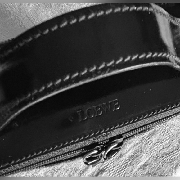 Loewe Leopard Enamel Leather Cosmetic Bag - Picture 3 of 11